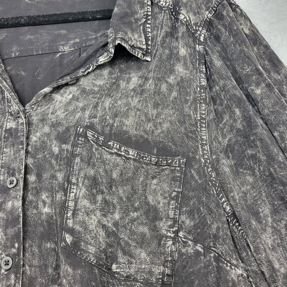 Torrid Shirt Womens Size 4 Black Acid Washed Rayon Bleached Button Down - Picture 3 of 11
